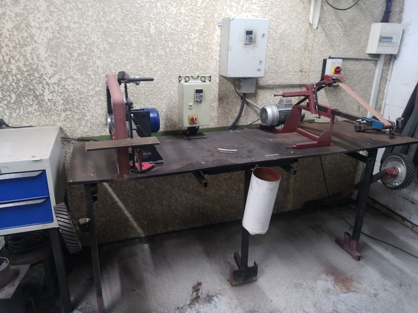 atelier-espace-backstands-arnaud-duchesne-forgeron-coutelier-rouen Atelier espace backstands d'Aranud Duchesne forgeron coutelier proche de Rouen