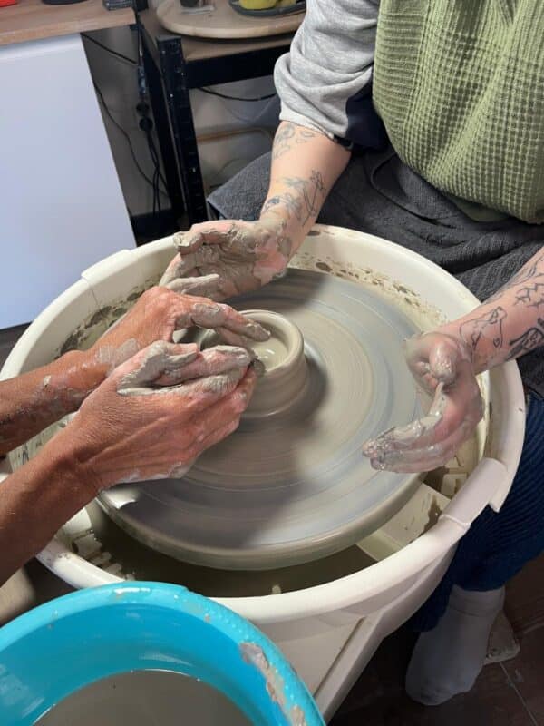 Cours et formation de tournage céramique et poterie à Toulouse