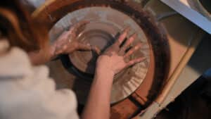 Atelier d'initiation au Tournage Céramique à Toulon