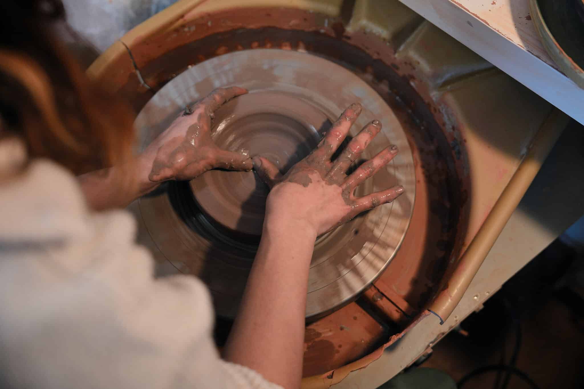 Atelier d'initiation au Tournage Céramique à Toulon