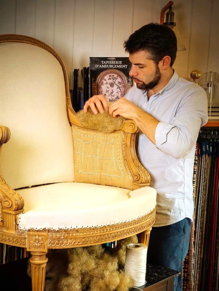Romain Testas tapissier dans le Calvados