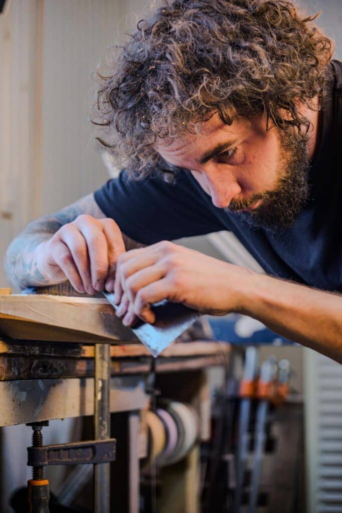 Maxime Mimil, luthier proche de Nantes