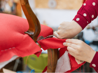 Reconversion en tapissier d’ameublement : comment valider son projet avant de se former ?