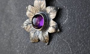 Pendentif fleur améthyste formation Bijouterie option Sertissage dans les Vosges