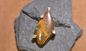 Bague opale Formation Bijoutier option Bijouterie Joaillerie dans les Vosges