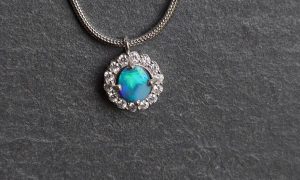 Pendentif opale Formation Bijoutier option Bijouterie Joaillerie dans les Vosges