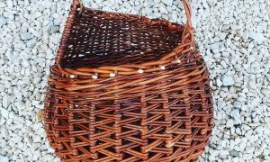 Petit paniers en osier tressé formation à la vannerie d'osier dans les Landes