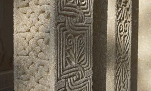 Motifs ciselés Formation tailleur de pierre dans les Vosges