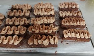 Entremets au chocolat -Formation pâtissier à Toulouse – Entremets et petits gâteaux – Formation hybride