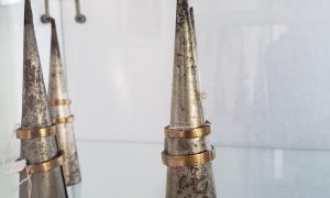 Décorations faites pendant la formation fondeur d'art dans une fonderie