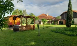 Atelier de Ludovic, tourneur sur bois, dans le Gers