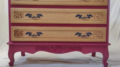 Meuble vintage pendant le stage de restauration de meubles