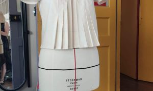 T-shirt blanc, formation couture à Porto-Vecchio
