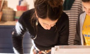 Anne formation Couture en région PACA : métiers de la mode et vêtement flou