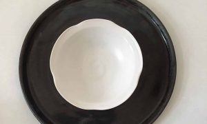 Assiette en grès formation Tournage en Céramique proche d'Annecy
