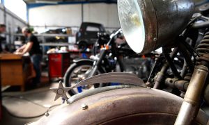 Motos au cours de la formation à la mécanique moto intensive vers Paris en Ile-de-France