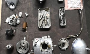 Formation à la mécanique moto démontage d'un moteur entre Aix-en-Provence et Avignon - CAP Maintenance de véhicules - Option C motocycles