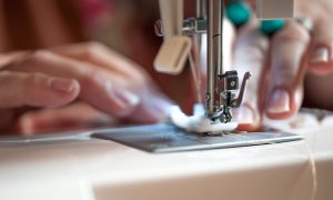 Machine à coudre formation couture Retouches simples à Bordeaux