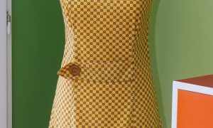 Robe jaune Formation Couture proche de Rennes : métiers de la mode et vêtement flou