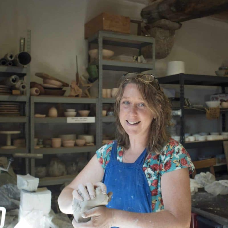 Dominique Thomas, céramiste dans l'Aude - Crédit cr-Céline Gaille@adt-aude