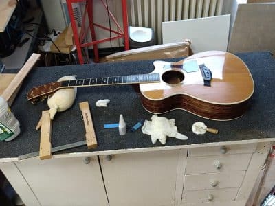 Etabli stagiaire formation Luthier en Guitare en Normandie vers Rouen
