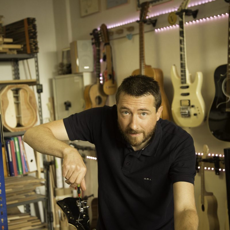 Victor Guérif luthier entre Besançon et Dijon