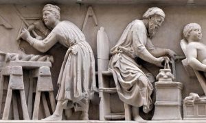 Les quatre couronnés par David Léger, tailleur de pierre et sculpteur qui propose une formation