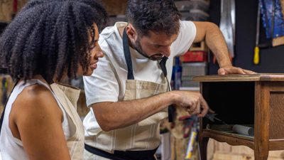 Cours Stage apprendre à rénover son meuble vintage en bois