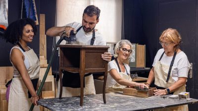Stage apprendre à rénover son meuble vintage en bois à Bordeaux