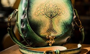 Sac vert celtique Formation Maroquinier proche de Caen