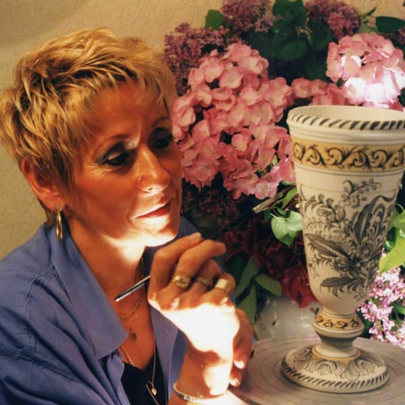 Nadine Velard, décoratrice céramique dans le Lot