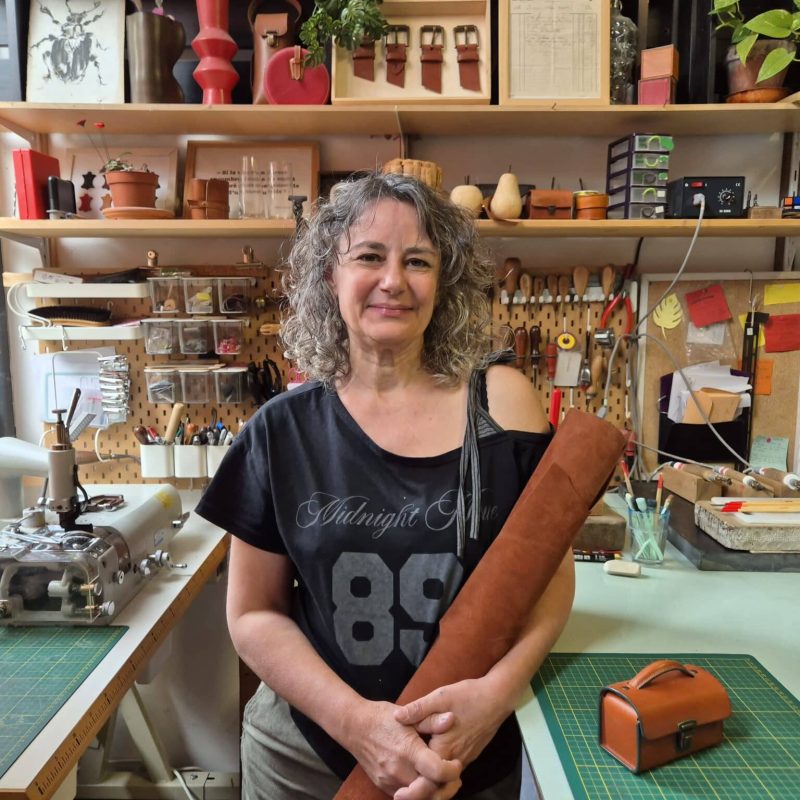 Claire AUJEAU, maroquinière à Nantes
