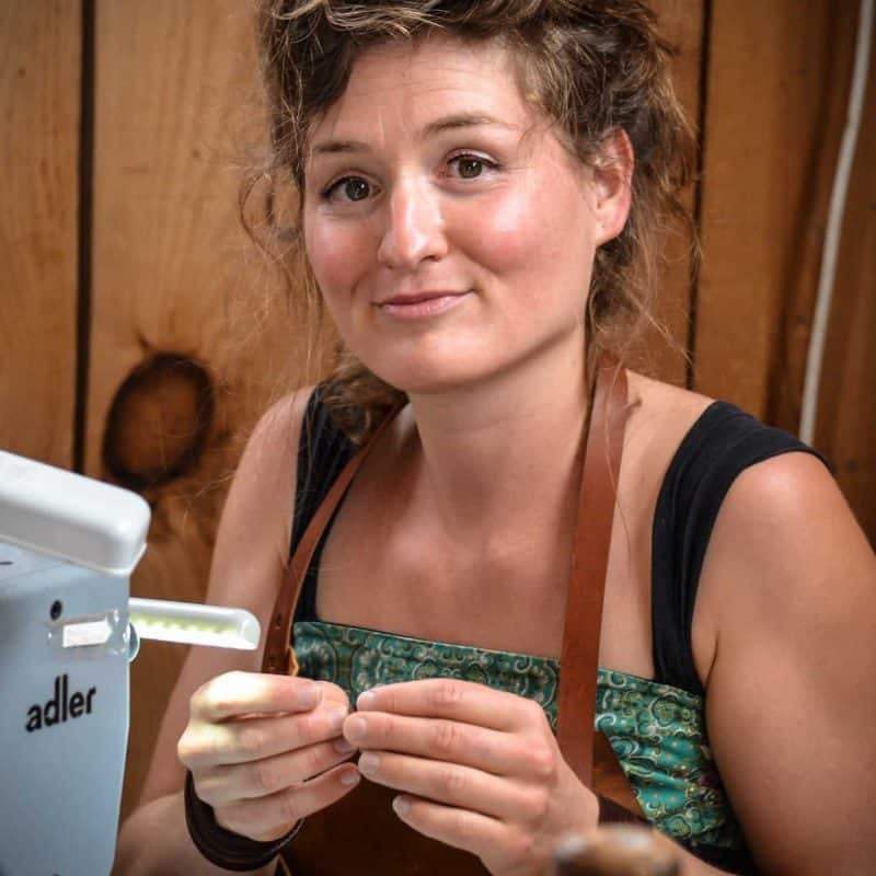 Astrid Desaché, maroquinière formatrice vers Bordeaux