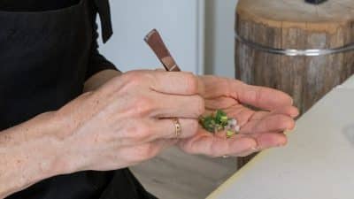 Tesselles et pince brucelle stage sur les couleurs et les dégradés en mosaïque