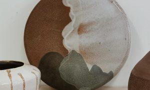 Assiette au cours de la formation céramique et poterie à Bordeaux