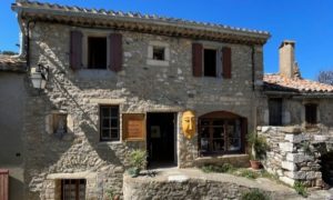Atelier de céramiste pendant la formation céramique et poterie entre Narbonne et Carcassonne