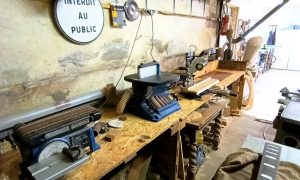 Atelier au cours de la formation lutherie en guitare avec un luthier à Nantes en Loire Atlantique