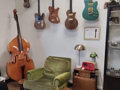 Atelier de luthier en Normandie - Lieu de formation