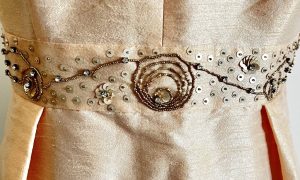 Ceinture décorative brodée, formation couture à Angers