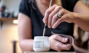 Cire tranchée pour le cuir Formation Maroquinier à Lille