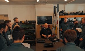 Cours pendant la formation mécanique automobile vers Paris