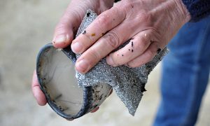 Finition pendant la formation céramique et poterie dans le Gers