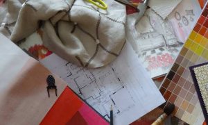 Outils au cours de la formation tapisserie ameublement à Limoges