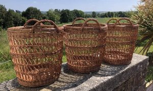 Panières au cours de la formation vannerie avec un vannier vers Quimper en Bretagne