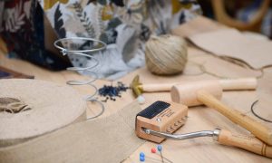Outils couture Formation Tapissier d'ameublement en siège proche de Rennes