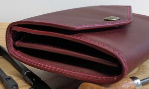 Portefeuille accordéon en cuir Formation Maroquinier à Lille