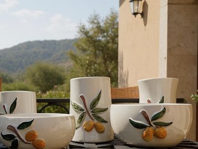 Récipients pendant la formation céramique o Nice