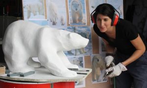 Stagiaire pendant la formation sculpteur et tailleur de pierre vers Toulouse