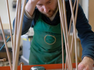 Ajustement cadre guitare Formation Luthier située entre Besançon et Dijon