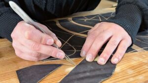 Découpe paille Stage marqueterie de bois